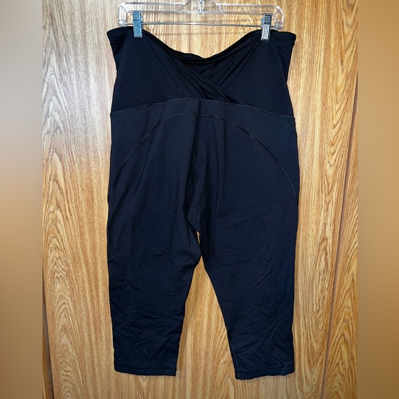 (4) black maternity cropped leggings size XXL - Picture 2 of 6